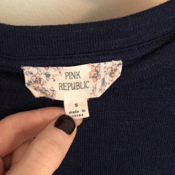 Color Block Tee - Picture 5 of 9